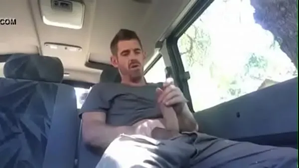 Nóng naughty painter jacking off in the car Phim ấm áp