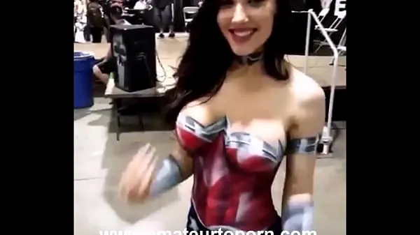 Nóng Naked Wonder Woman body painting,amateur teen Phim ấm áp