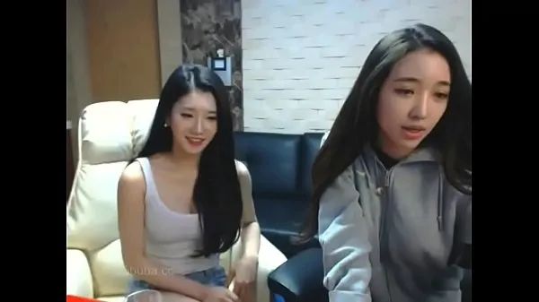 Asian Idols Show Their Tits on Cam Film hangat yang hangat