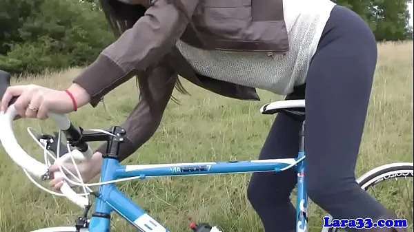 Mature british milf doggystyled by cyclist Film hangat yang hangat
