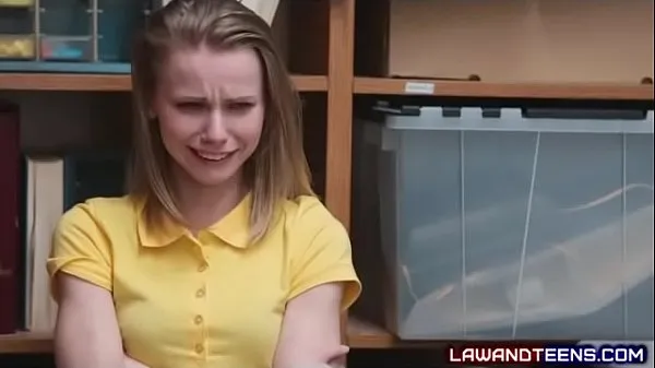 Gorące Scared Teen Cries While Fuckedciepłe filmy
