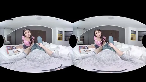 Brenna Sparks orgasms during interesting intercourse in VR Film hangat yang hangat