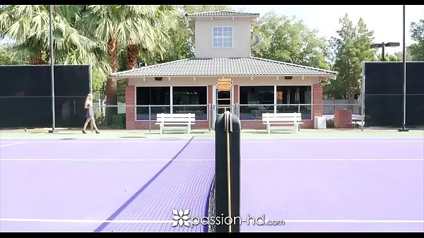 Menő PASSION-HD Petite blonde Bella Rose fucks tennis instructor meleg filmek