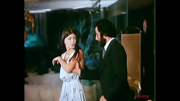 गर्म does anyone know her name or movie ?? french vintage गर्म फिल्में