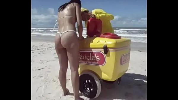 Vroči Fiestacasaldf: Micro bikini wife buying popsicles topli filmi