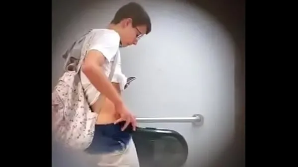 Hotte Hot white boy pissing and hitting a (no cum varme film