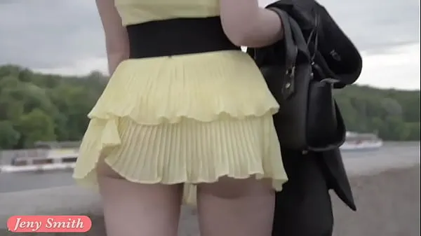 Hotte Jeny Smith public flasher shares great upskirt views on the streets varme filmer