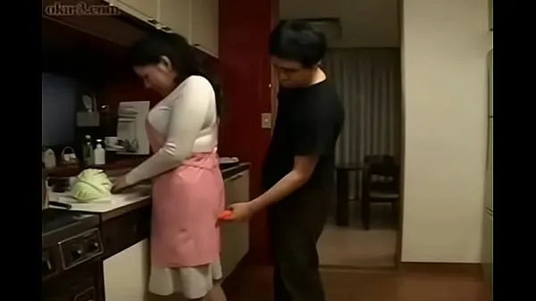 Menő Japanese Step Mom and Son in Kitchen Fun meleg filmek