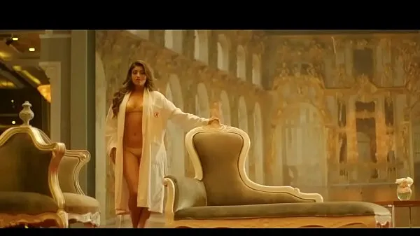 Indian Model Akansha Puri CALENDER GIRL Sexy BIKINI Dancing more Filem hangat panas