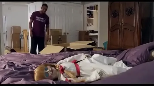 Vroči Paranormal Inactivity 2 (2014) Scene In Bed with Abigail topli filmi