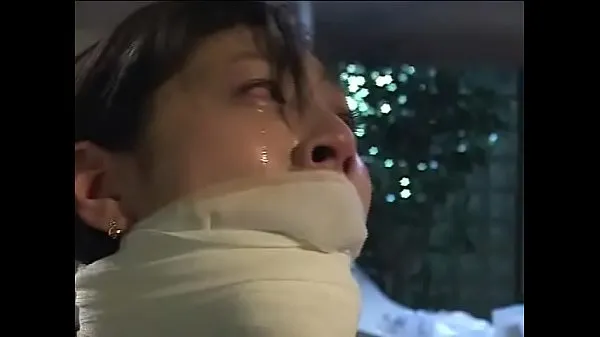 Heiße Die versaute asiatische Schlampe Arimi Mizusaki wird gefesselt, geknebelt und ausgepeitscht, bis sie weintwarme Filme