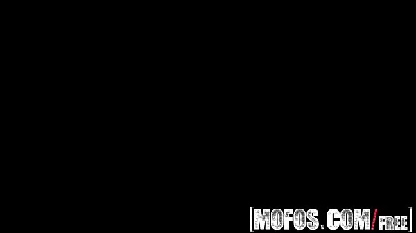 Hotte Mofos - Mofos World Wide - Shanis - Hourglass Figure varme film
