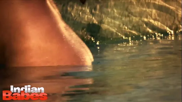 뜨거운 Karishma Kapoor Indian Celebrity Nude Video 따뜻한 영화