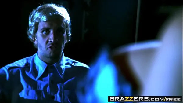 Brazzers - Pornstars Like it Big - (Nikki Benz), (Keiran Lee) - Benz Mafia Filem hangat panas