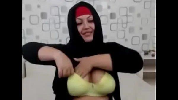 Hot Boob dance by UAE milf ummu jameel seducing young boy on webcam warm Movies