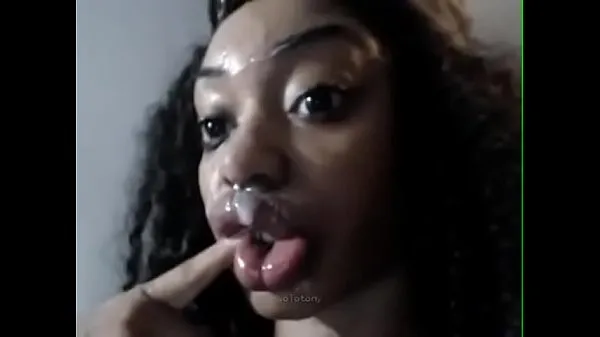 뜨거운 My Fave Big Round Fake Booty Ebony on webcam 1 따뜻한 영화