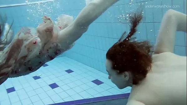 ภาพยนตร์ยอดนิยม Two hot hairy beauties underwater เรื่องอบอุ่น