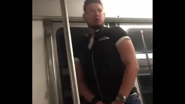 أفلام ساخنة Sucking Huge Cock In The Subway دافئة