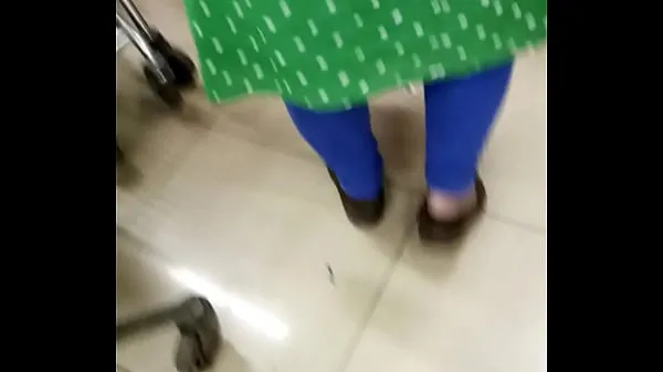 Hotte Punjabi fat ass in a shopping mall varme film