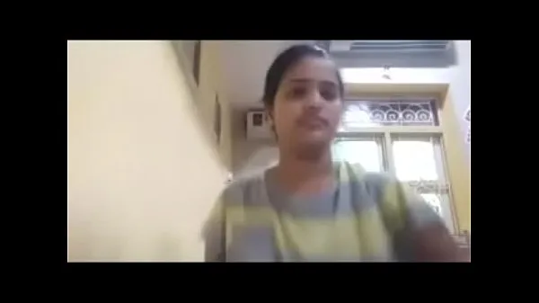 Горячие 8846077 индийская девушка играет с сиськамитеплые фильмы