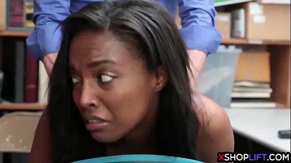 Gorące Busty ebony teen suspected and fucked by a mall copciepłe filmy