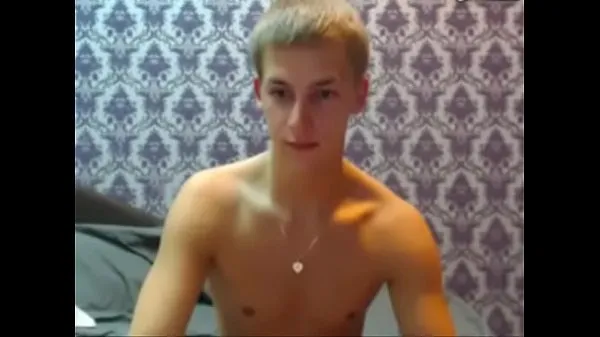 sexy blond boy stroke on cam Film hangat yang hangat