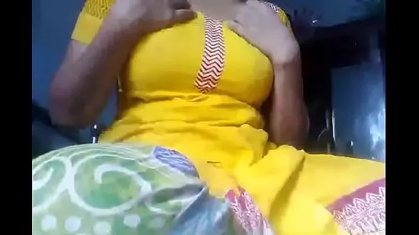 गर्म BD GF showing boobs on camera for her BF गर्म फिल्में