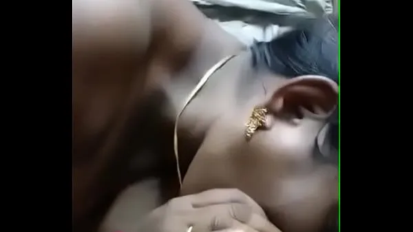 Film caldi Tamil aunty succhia il mio cazzocaldi