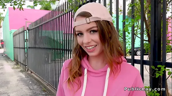 Hotte Teen and fucking in public varme filmer