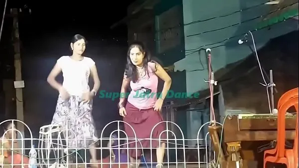 Quente See what kind of dance is done on the stage at night !! Super Jatra recording dance !! Bangla Village ja Filmes quentes