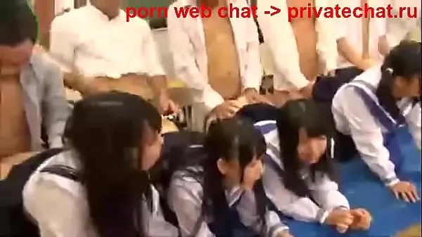 Heiße yaponskie shkolnicy polzuyuschiesya gruppovoi seks v klasse v seredine dnya (1warme Filme