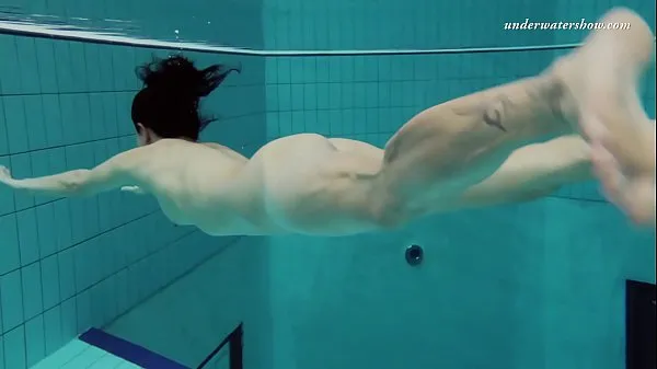 گرم Shaved tight hottie Markova in the Czech pool گرم فلمیں
