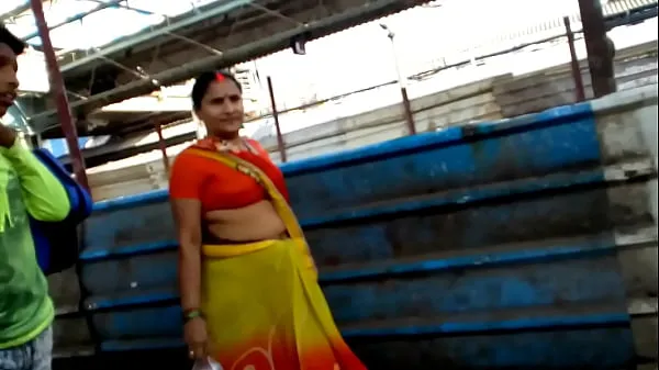Hot Bhojpuri Aunty BOOBS in Station warm Movies
