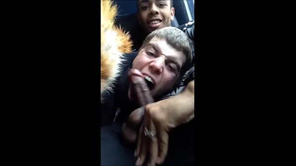 Hotte Sucking his friend's cock on the bus varme film