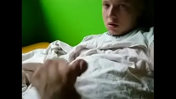 Καυτές cum shot young Czech gay 2 ζεστές ταινίες