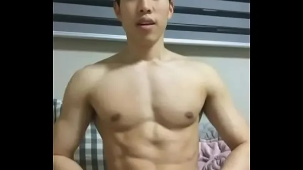Hot AMATEUR VIDEO LONG DICK MUSCULAR KOREAN GAY FUN ON BED 0001 warm Movies