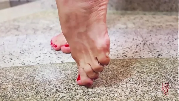 Heiße Süße Füße - Footjob und Fußfetisch mit Lohanny Brandaowarme Filme
