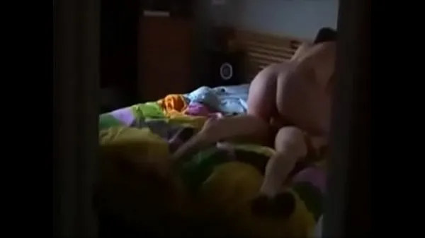 뜨거운 step Son filmed his step father putting the cock in his step mother's pussy 따뜻한 영화
