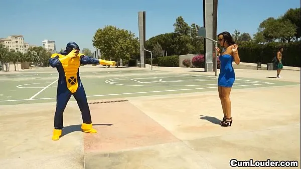 Latina Sasha Jones Riding in a Cyclops XXX Parody Film hangat yang hangat