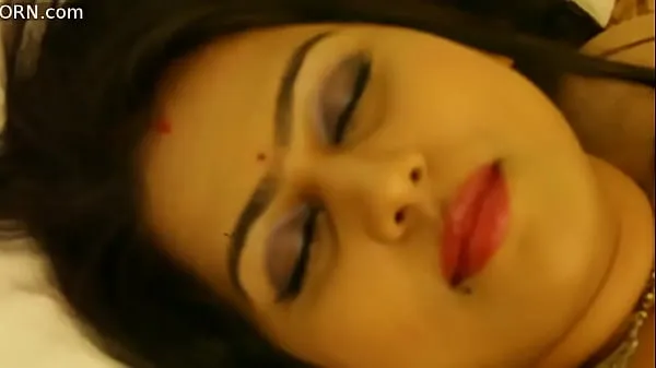 ภาพยนตร์ยอดนิยม Pyasi Aatma Hot Aunty boobs เรื่องอบอุ่น