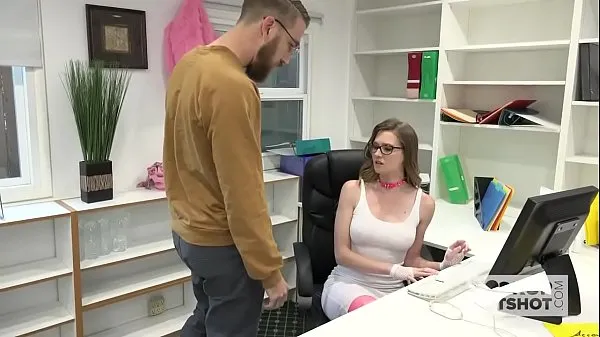 Hotte Gorgeous Office Whore Gets Destroyed By Random Guy Off the Internet varme filmer