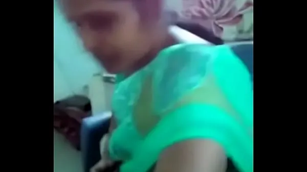 Tamil girl boobs Film hangat yang hangat