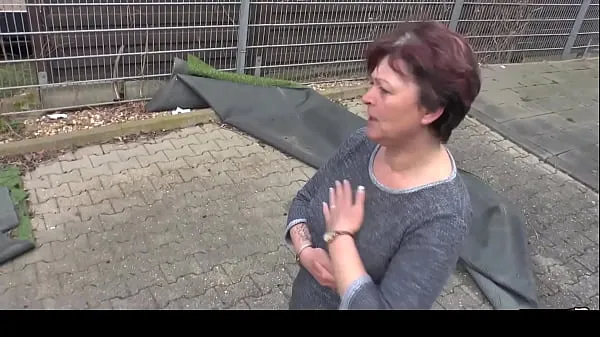HAUSFRAU FICKEN - German Housewife gets full load on jiggly melons Filem hangat panas