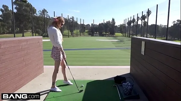 गर्म Nadya Nabakova puts her pussy on display at the golf course गर्म फिल्में