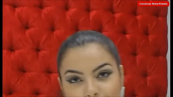 Model webcam- very hot showing her big ass- AdelaRioss Filem hangat panas