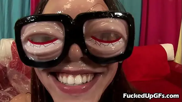 گرم Teen Brunette Izzy Bella Blu gets a Messy Facial Cumshot by Multiple Dicks گرم فلمیں