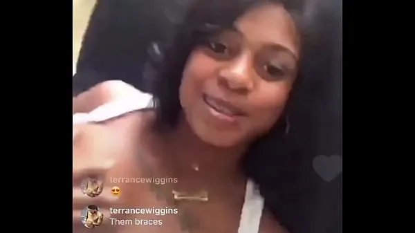 Žhavé Instagram live nipple slip 3 žhavé filmy