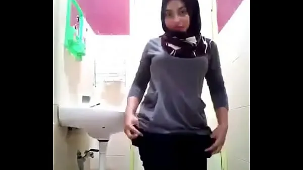 Hot Aunt hijab masturbates in hot bathroom warm Movies
