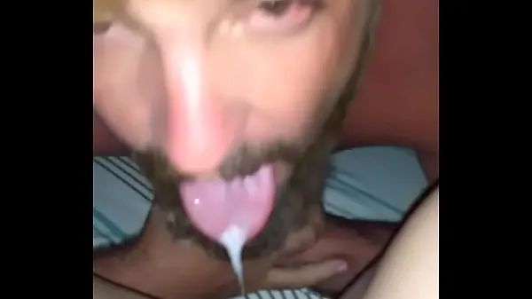 Hete Horn cleaning the bride's cumshot pussy warme films