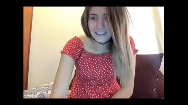 热Horny young girl cum on webcam chat温暖的电影